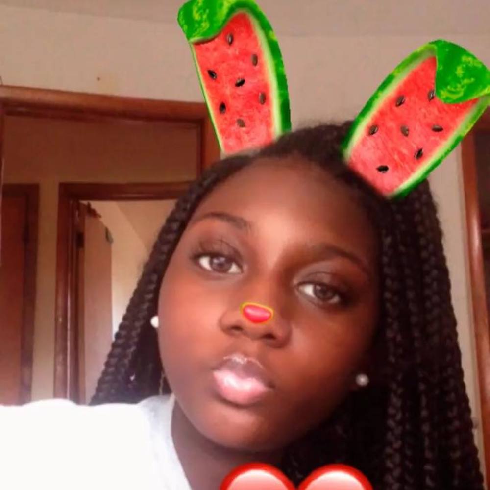 Meet your Posher, Mia